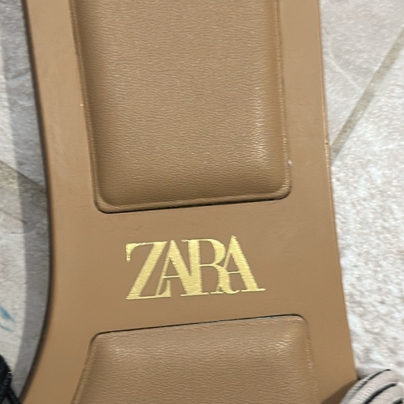 ZARA KNOTTED FABRIC FLAT SANDALS - Picture 5 of 5